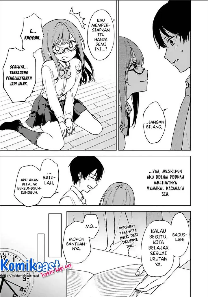 image-komik-chikan-saresou-ni-natteiru-s-kyuu-bishoujo-wo-tasuketara-tonari-no-seki-no-osanajimi-datta-chapter-27-8/17